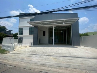 ให้เช่าโฮมออฟฟิศพร้อมโกดัง มีห้องพักย่านท่าอิฐ บางรักน้อย นนทบุรี