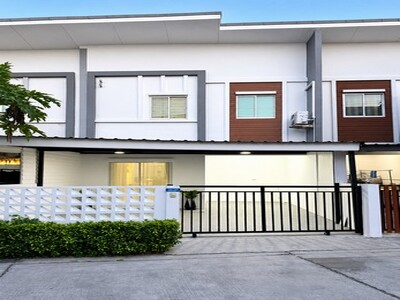 ทาวน์โฮม ไลโอ ( ลลิล )