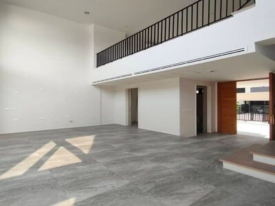 ด่วนหลุดจอง ให้เช่าทาวน์โฮม 3.5 ชั้น โครงการไอเรส พระราม 9ย่านthe