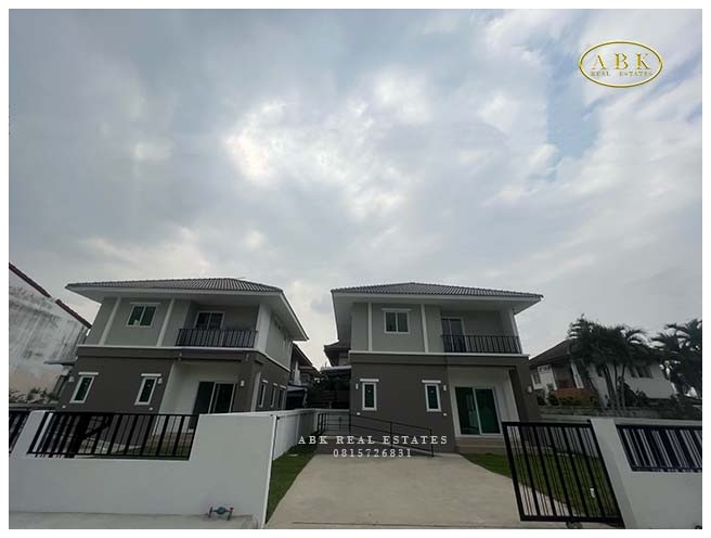 บ้านเดี่ยว สร้างใหม่ ขนาด 57 ตรว พื้นที่ใช้สอย 180 ตรม ราคา 4.29 ล้านบาท ใกล้ รพ.ไทรน้อย