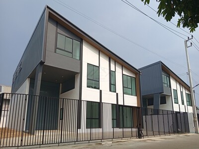 ขายมินิแฟคตอรี่ 3 ชั้น ที่ดินผังสีม่วง 715 ตร.ม. ลำลูกกาคลอง 8
