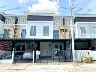 ทาวน์โฮม เพอร์เฟค โซน รังสิต - คลองหลวง 3 หน้าบ้านติดสวน 