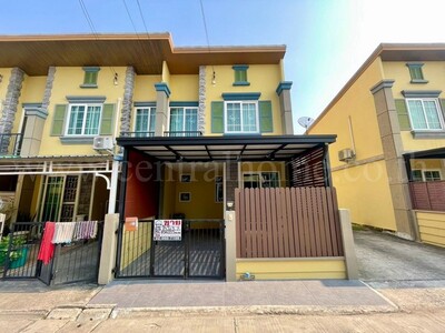 P2 ทาวน์โฮม โกลเด้น ทาวน์ รัตนาธิเบศร์ - สถานีรถไฟฟ้าไทรม้า หลังร