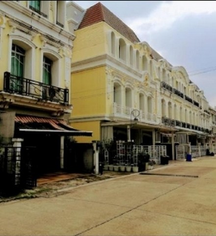  ให้เช่าทาวน์โฮม3ชั้น บ้านกลางกรุง เดอะ รอยัล เวียนนา รัชวิภา เขตจตุจักร 