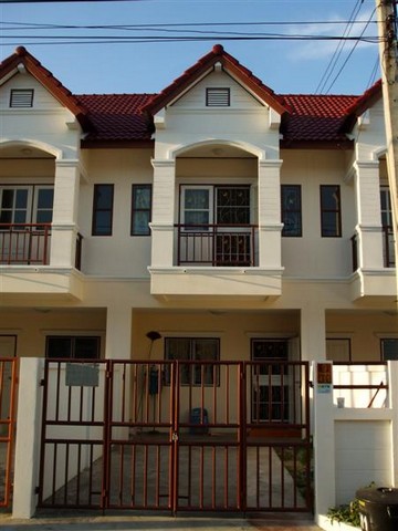 TOWNHOME กานต์มณีพาร์ค บางกรวย - ไทรน้อย 0 Rai 0 Ngan 19 ตาราง-วา  5500 บ. พื้้นที่กว้างขวาง นนทบุรี   
