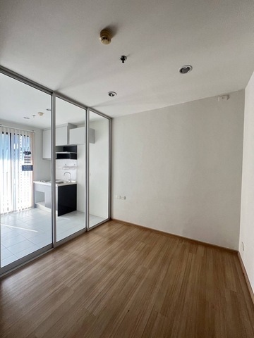 ขายคอนโด ด่วน The Base Chaengwattana  ชั้น21  วิวสระ