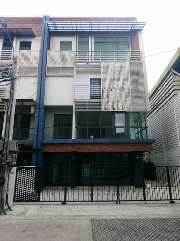 ให้เช่าโฮมออฟฟิศ ชั้นย่านนวลจันทร์ รามอินทรา DISTRICT อกมัย-รามอินทรา ใกล้ทางด่วนรามอินทรา