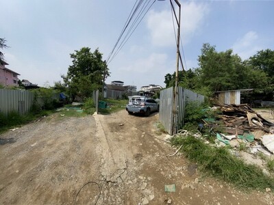 ขาย ที่ดิน ถนนสุขุมวิท ซ.เทศบาล 33 เนื้อที่ 260.8 ตร.ว.