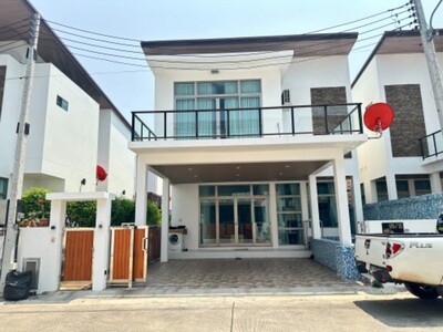 ให้เช่าบ้านพลูวิลล่า  หมู่บ้านอุ่นไอรัก luxuryพร้อมเฟอร์นิเจอร์