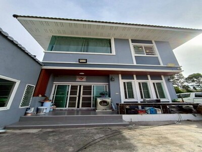 ขายบ้านเดี่ยว2ชั้น พร้อมโต๊ะสนุ๊ก ทำเลดีแถววัดบ้านขอม เมืองสมุทรส