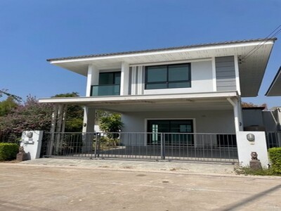 บ้านเดี่ยวมือสองบางพระ แปลงมุม โครงการมณีรินทร์ ปาร์ค บางพระ 