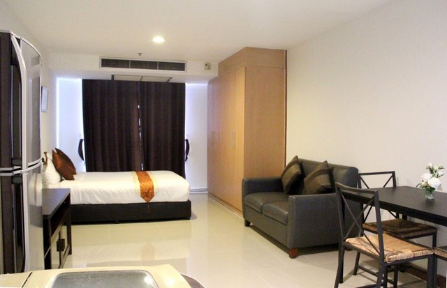 Condominium The Capital Sukhumvit 30/1  เดอะ แคปิตัล สุขุมวิท 30/1 15000 - 1 นอน ขนาดเท่ากับ 35 SQUARE METER   คุ้มค่า