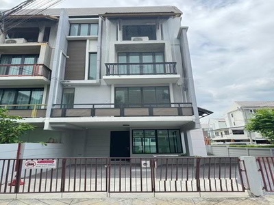 ให้เช่าทาวน์โฮม 4 ชั้นหลังหัวมุม 225 ตรม.อารียา แมนดารีนา สุขุมวิ