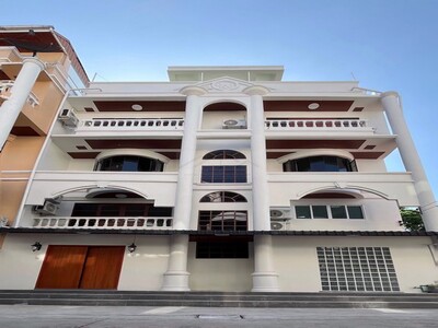 ให้เช่าบ้าน 5 ชั้น ย่านทองหล่อ 600 ตร.ม 5 ห้องนอน ทองหล่อ 25 ใกล้