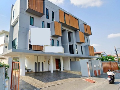 เซ็นทรัล ลาดพร้าว 1.75 กม. MRTลาดพร้าว 965ม. Home Office 4ชั้น 52