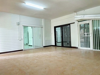 บ้านเดี่ยว 2 ชั้น 300 ตร.ม 8ห้องนอน MRT ศูนย์ราชการนนทบุรี 400 ม.