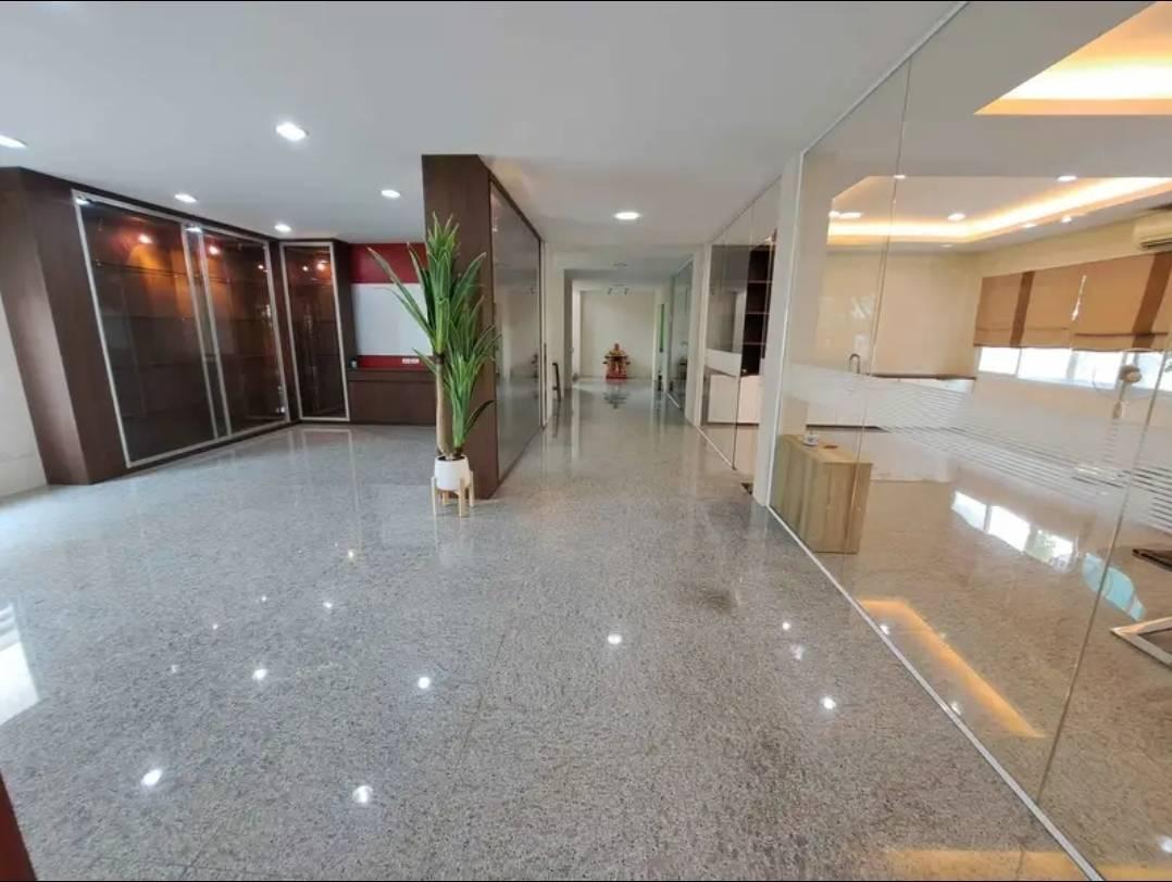 HR 5746  ให้เช่าบ้านเดี่ยว 2ชั้น หมู่บ้าน ศรีนครพัฒนา ซอย นวมินทร์ บางกะปิ