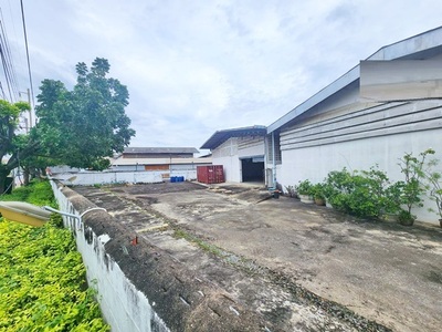 ถ.สุขสวัสดิ์ 64–74 ประชาอุทิศ-บางครุ  โกดังพร้อมสำนักงาน 480ตร.ม