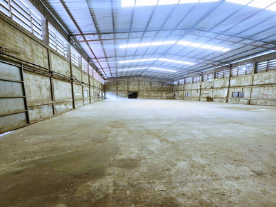 ประชาอุทิศ-บางครุ รถเทเลอร์ 18 ล้อเข้าได้ โกดัง+อาคาร2ชัั้น 600ตร ประชาอุทิศ-บางครุ รถเทเลอร์ 18 ล้อเข้าได้ โกดัง+อาคาร2ชัั้น 600ตร