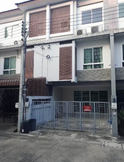  ให้เช่าทาวน์โฮม 3 ชั้น หมู่บ้านธาราดี ราชพฤกษ์ วงเวียนพระราม5 มี 3 ห้องนอน 3 ห้องน้ำ