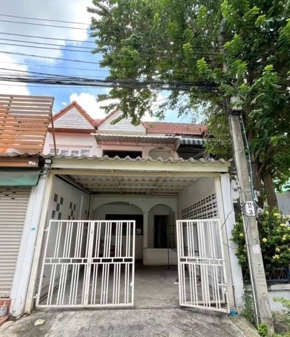 ให้เช่าทาวน์เฮ้าส์ 2 ชั้น หลังมุม หมู่บ้านอุทยานทองแจ้งวัฒนะ19  