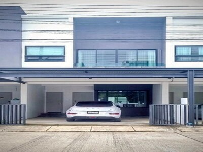 ให้เช่าทาวน์โฮม 2 ชั้น สไตล์โมเดิร์น  โครงการ มาลาดาแมช หางดง 