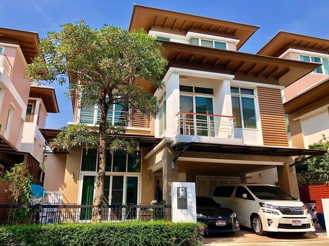 บ้าน หมู่บ้านไพรมารี เพรสทีจ 5Bedroom ใหญ่ 0 RAI 0 ngan 52 ตาราง.วา 12890000 บาท. ใกล้กับ รพ.สินแพทย์ แฟชั่นไอซ์แลนด์ SECRET DEAL บ้านพร้อมเฟอร์นิเจอร์ ใกล้รพ.สินแพทย์ ห้างแฟชั่นไอซ์แลนด์
