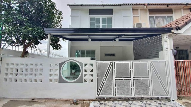 ขาย  หมู่บ้านพฤกษา45  ซอย 13   ถนนวัดลาดปลาดุก  บางใหญ่  นนทบุรี หันทิศใต้ 