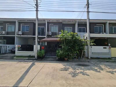 ขายทาวน์เฮ้าส์ หมู่บ้านเดอะคัลเลอร์ กาญจนาภิเษก-ราชพฤกษ์ 2 
