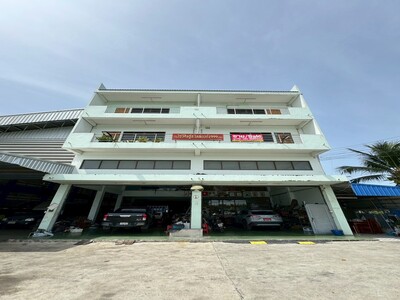 ขายที่ดินพร้อมสิ่งปลูกสร้างติดถนนบรม ที่ดินนครปฐมติดถนน