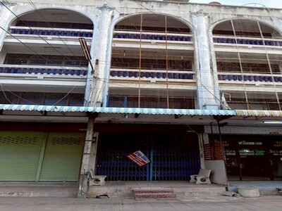 ให้เช่าบ้านทำเลค้าขาย ตรงข้ามตลาดเมืองทอง1  สุพรรณบุรี 6,500 บาท