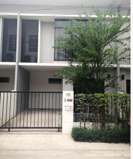 ให้เช่าทาวโฮม2ชั้น( ทิศเหนือ ) พฤกษาวิลล์65/1 ใกล้โรบินสันศรีสมาน มี 3 ห้องนอน 2 ห้องน้ำ 