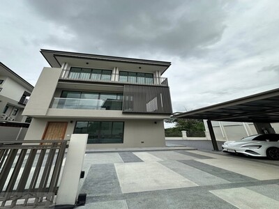 ขายบ้านเดี่ยวหรู 3 ชั้น หลังริม 97 ตรว AQ Arbor สวนหลวง ร.9–พัฒนา