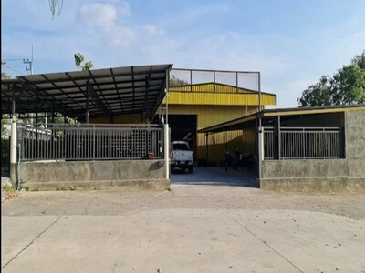 ให้เช่าโกดังบางละมุงชลบุรี พื้นที่ใช้สอยรวม 1,000 ตารางเมตร