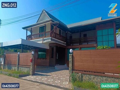 บ้านเดี่ยว 2 ชั้น 100 วา โครงสร้างกึ่งไม้สักกึ่งปูน ผาสิงห์ เมือง