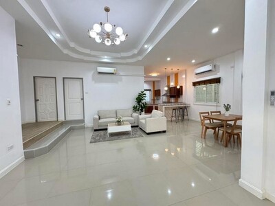 หมู่บ้านชลลดา3ใกล้โรบินสันสระบุรี 60ตร.วา 3 ห้องนอน ️2 ห้องน้ำ2จอ