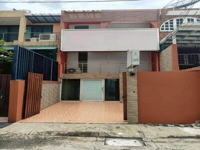 ให้เช่า ทาวน์โฮม 3 ชั้น ย่านทองหล่อ ทำเลใจกลางเมือง เขตวัฒนา 