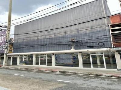 ให้เช่าอาคารพาณิชย์2ชั้น 2คูหา จรัญสนิทวงศ์31 ทำเลดี ติดMRT แยกไฟ