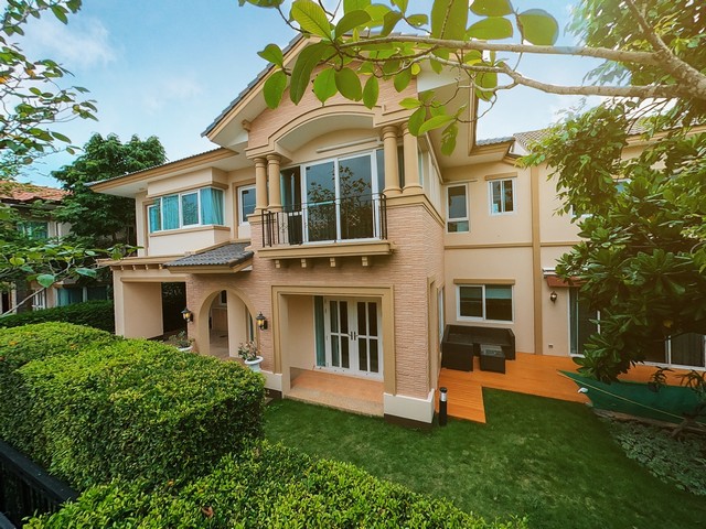 บ้าน ลัดดารมย์ อิลิแกนซ์ วงแหวน- สาทร  4ห้องนอน4Bathroom 82 Square Wah 14500000 -   N I C E!