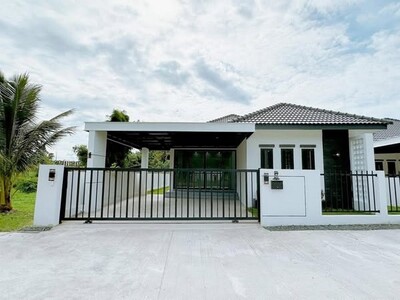 ขายบ้านเดี่ยว50 ตรว ติดถนนชุปเปอร์ เดินทางเข้าเมืองสะดวก
