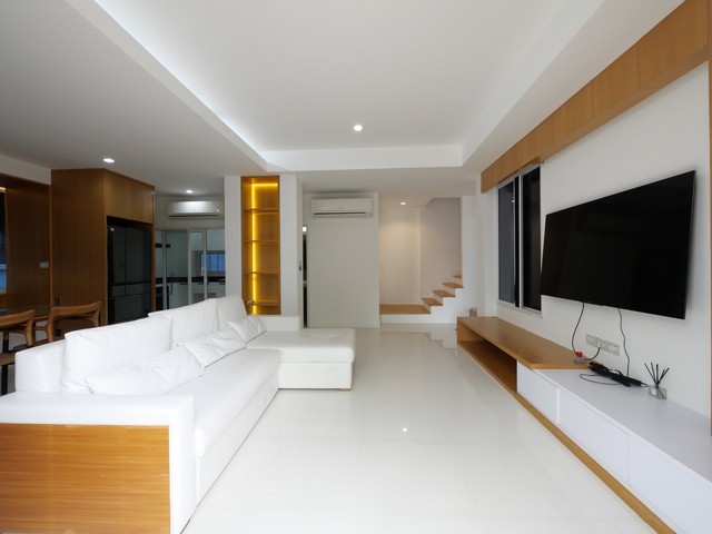 S1984 ขายบ้าน 3 ชั้น หมู่บ้านเนอวาน่า บียอนด์ ไลท์ พระราม9 ใกล้แอร์พอร์ตลิ้งค์สถานีทับช้าง