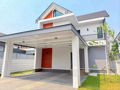 ให้เช่าบ้านใหม่ 2 ชั้น โมเดิร์นนอร์ดิก ทำเลดี รับสัตว์เลี้ยง ป่าแ