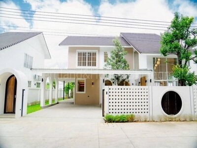 ให้เช่าพูลวิลล่า สไตล์ญี่ปุ่น 2 ชั้น ตกแต่งสวย สันผักหวาน หางดง 