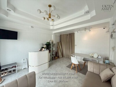  ขายทาวน์โฮม3 ชั้นครึ่งติดถนนข้าวหลามทางลงงบางแสนทำเลดี๊ดี ขาย 5.