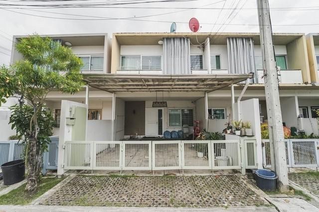 ขายทาวน์เฮ้าส์ 2ชั้น หมู่บ้าน เดอะแพลนท์ซิตี้ ลาดพร้าว 71 นาคนิวาส 48 ใกล้ รร.สตรีวิทยา 2