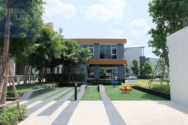  ให้เช่าทาวน์โฮม 3.5 ชั้น โครงการ บ้านกลางเมือง วิภาวดี 64 หน้าบ้านหันไปทางทิศใต้