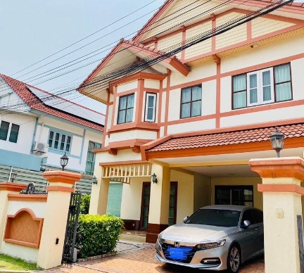  ให้เช่าบ้านเดี่ยว ลัดดารมย์ ราชพฤกษ์ รัตนาธิเบศร์ มีเรือนรับรอง เนื้อที่ 82.5 ตรว มี 5 นอน 5 น้ำ