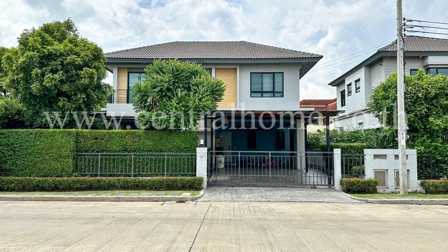 บ้านเดี่ยว ไลฟ์ บางกอก บูเลอวาร์ด ราชพฤกษ์ - ปิ่นเกล้า หลังใหญ่ ถนนเมน หน้าโครงการ