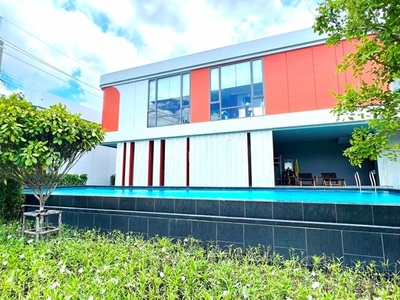 โลตัส บางกรวยไทรน้อย ทาวน์โฮมสุดหรู  2 ชั้น รร. ปิยะฉัตร 2.1 กม.