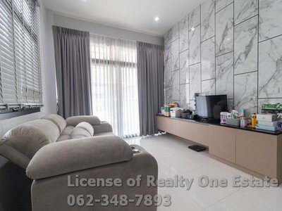 ขายบ้านแฝดสวยพร้อมอยู่ Aura Luxe รามคำแหง 94 ผู้ขายออกค่าโอน